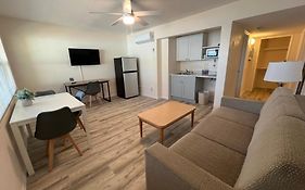 Beachside Resort Motel